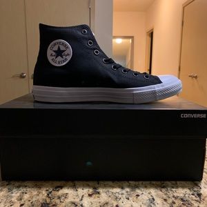 Converse Men's Chuck Taylor All Star II Hi Sneaker